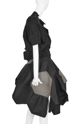 A Comme des Gar&ccedil;ons geodesic ensemble, 'Tomorrow's Black' collection, Spring-Summer 2009 - 5