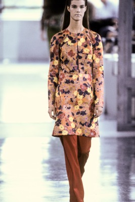 A Junya Watanabe/Comme des Gar&ccedil;ons slashed tartan wool dress, Spring-Summer 1996 - 2