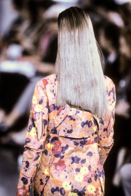 A Junya Watanabe/Comme des Gar&ccedil;ons slashed tartan wool dress, Spring-Summer 1996 - 6