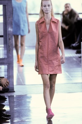 A Junya Watanabe/Comme des Gar&ccedil;ons pink 'paper' dress, Spring-Summer 1996 - 2