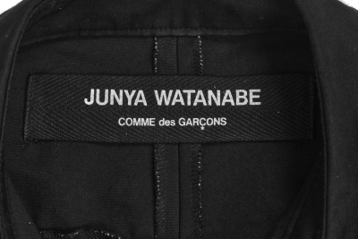 A Junya Watanabe/Comme des Gar&ccedil;ons black cotton cloak, Autumn-Winter 1996-97 - 8