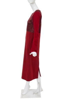 A Junya Watanabe/Comme des Gar&ccedil;ons red wool and satin dress, Autumn-Winter 1996-97 - 2