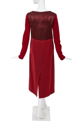 A Junya Watanabe/Comme des Gar&ccedil;ons red wool and satin dress, Autumn-Winter 1996-97 - 3