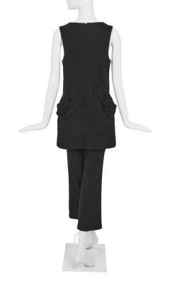 A Junya Watanabe/Comme des Gar&ccedil;ons black wool transformable dress/jumpsuit, Autumn-Winter 1996-97 - 3