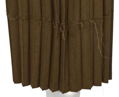 A Junya Watanabe/Comme des Gar&ccedil;ons pleated green wool dress, Autumn-Winter 1998-1999 - 6
