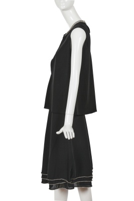 A Junya Watanabe/Comme des Gar&ccedil;ons rhinestone-encrusted black cr&ecirc;pe ensemble, Spring-Summer 2001 - 3