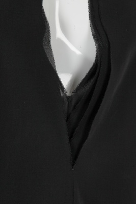 A Junya Watanabe/Comme des Gar&ccedil;ons rhinestone-encrusted black cr&ecirc;pe ensemble, Spring-Summer 2001 - 7