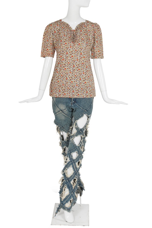 A Junya Watanabe/Comme des Gar&ccedil;ons denim and printed cotton ensemble, Spring-Summer 2002