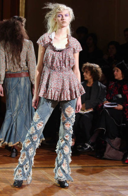 A Junya Watanabe/Comme des Gar&ccedil;ons denim and printed cotton ensemble, Spring-Summer 2002 - 2