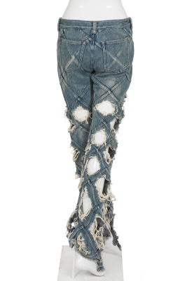 A Junya Watanabe/Comme des Gar&ccedil;ons denim and printed cotton ensemble, Spring-Summer 2002 - 9