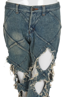 A Junya Watanabe/Comme des Gar&ccedil;ons denim and printed cotton ensemble, Spring-Summer 2002 - 10
