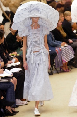 A Junya Watanabe/ Comme des Gar&ccedil;ons printed cotton dress, Spring-Summer 2003 - 3
