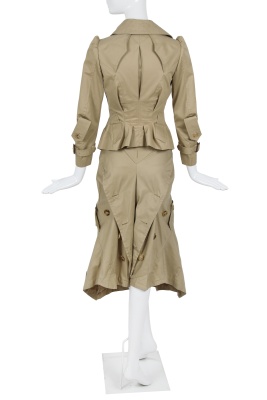A Junya Watanabe/Comme des Gar&ccedil;ons beige gabardine trench ensemble, Spring-Summer 2006 - 4