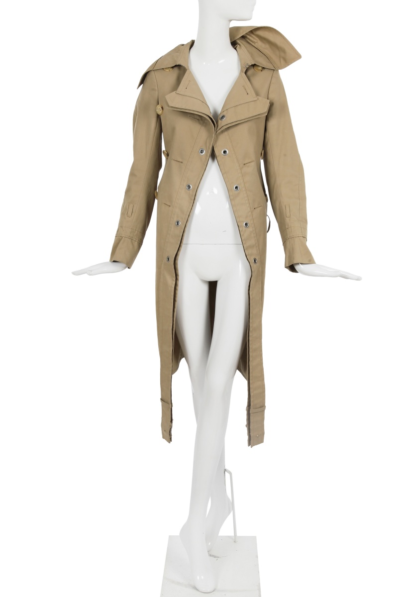 A Junya Watanabe/Comme des Gar&ccedil;ons beige cotton gabardine trench coat, Spring-Summer 2006