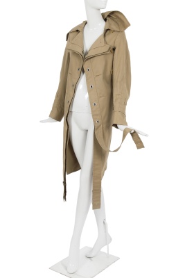 A Junya Watanabe/Comme des Gar&ccedil;ons beige cotton gabardine trench coat, Spring-Summer 2006 - 3