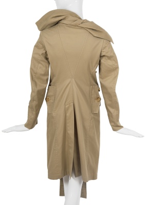A Junya Watanabe/Comme des Gar&ccedil;ons beige cotton gabardine trench coat, Spring-Summer 2006 - 5