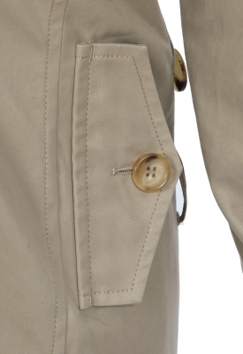 A Junya Watanabe/Comme des Gar&ccedil;ons beige cotton gabardine trench coat, Spring-Summer 2006 - 12