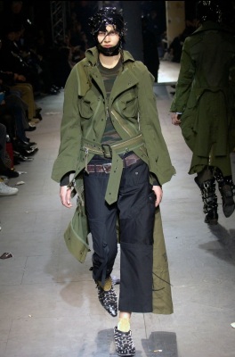 A Junya Watanabe/Comme des Gar&ccedil;ons army coat ensemble, Autumn-Winter 2006-07 - 2
