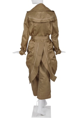 A Junya Watanabe/Comme des Gar&ccedil;ons beige cotton gabardine trench coat ensemble, Spring-Summer 2007 - 5