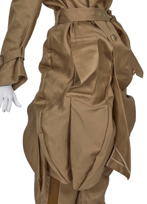A Junya Watanabe/Comme des Gar&ccedil;ons beige cotton gabardine trench coat ensemble, Spring-Summer 2007 - 8