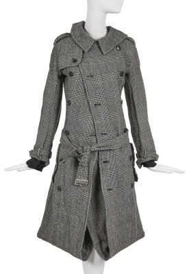 A Junya Watanabe/Comme des Gar&ccedil;ons glen plaid wool coat-dress, Autumn-Winter 2007-08 - 3