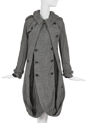 A Junya Watanabe/Comme des Gar&ccedil;ons glen plaid wool coat-dress, Autumn-Winter 2007-08 - 4