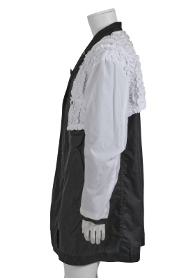A Comme des Gar&ccedil;ons men's black and white ruffled 'Inside Out' coat, Spring-Summer 1999 - 3