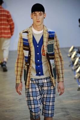 A Comme des Gar&ccedil;ons men's brown and red plaid cotton suit, Spring-Summer 2010 - 2