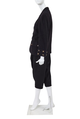 A Comme des Gar&ccedil;ons black wool ensemble, 'Pirates' collection, Autumn-Winter 1981-82 - 3