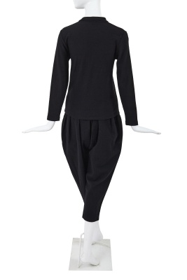 A Comme des Gar&ccedil;ons black wool ensemble, probably 'Pirates' collection, Autumn-Winter 1981-82 - 3