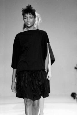 A Comme des Gar&ccedil;ons black cotton ensemble, 'Patchworks and X' collection, Spring-Summer 1983 - 5